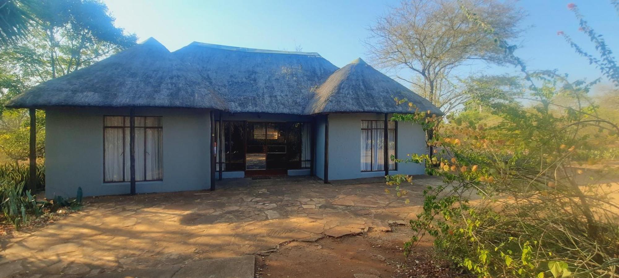 Copacopa Lodge And Conference Centre Punda Maria Exterior photo